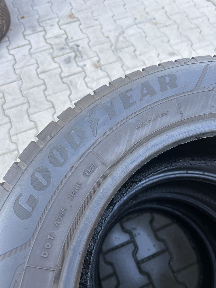 GoodYear 235/60R18 103T UltraGrip Performance +