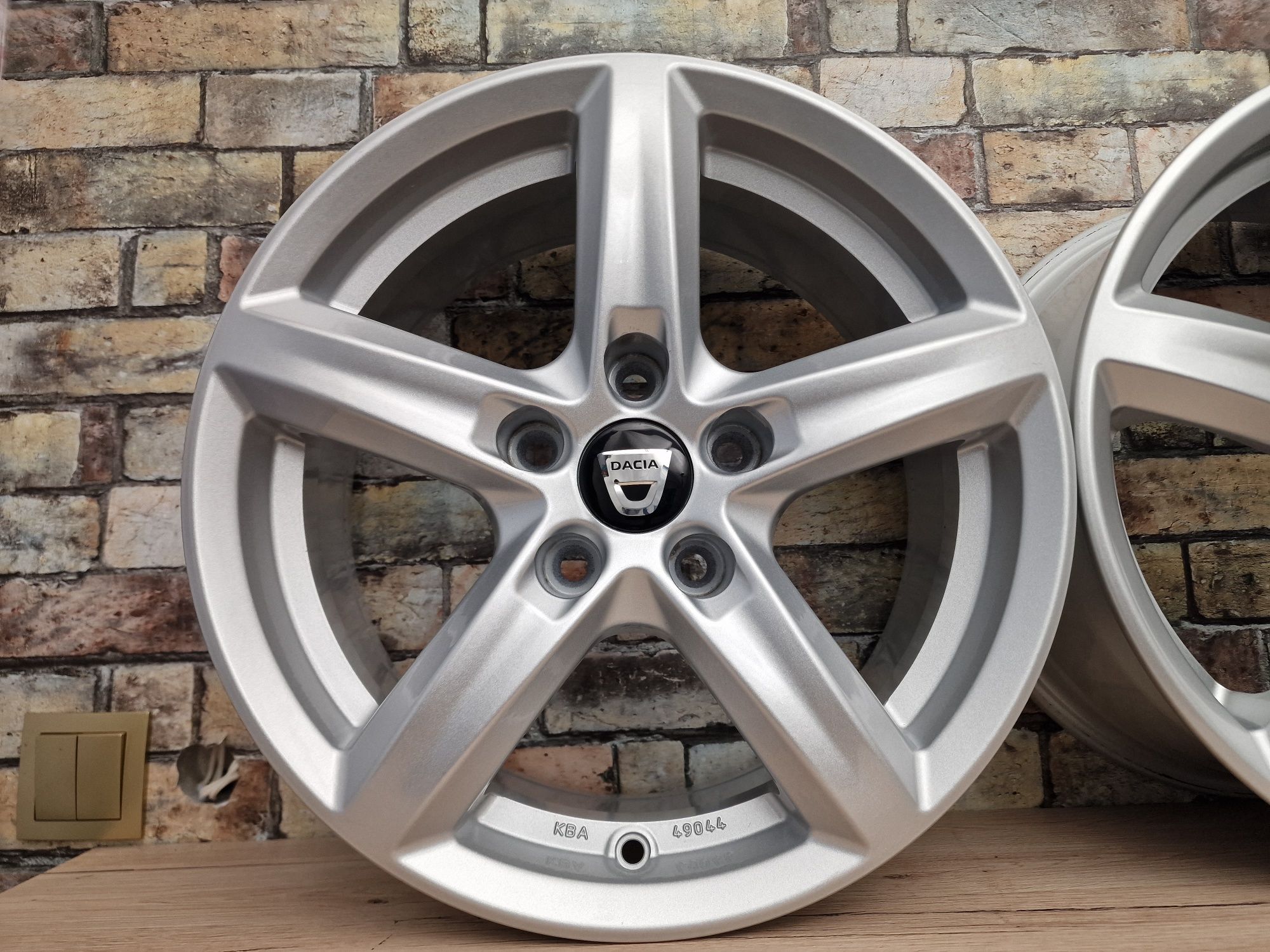 Felgi Aluminiowe 16' 5x114,3 DACIA Duster RENAULT Fluence