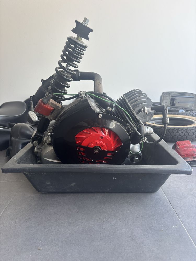 Vespa 50s desmontada