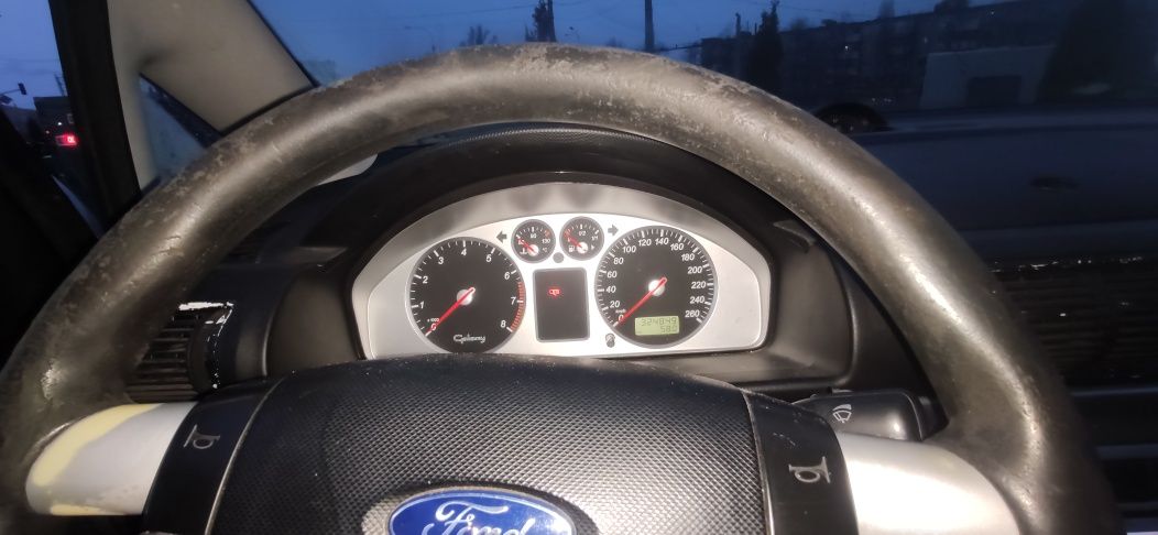 Ford Galaxy 2002, Идеальный, кому-то повезет очень.