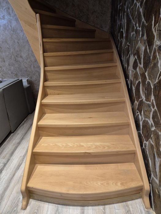 Автономний будинок для великої сім'ї в тихому місці++бізнес