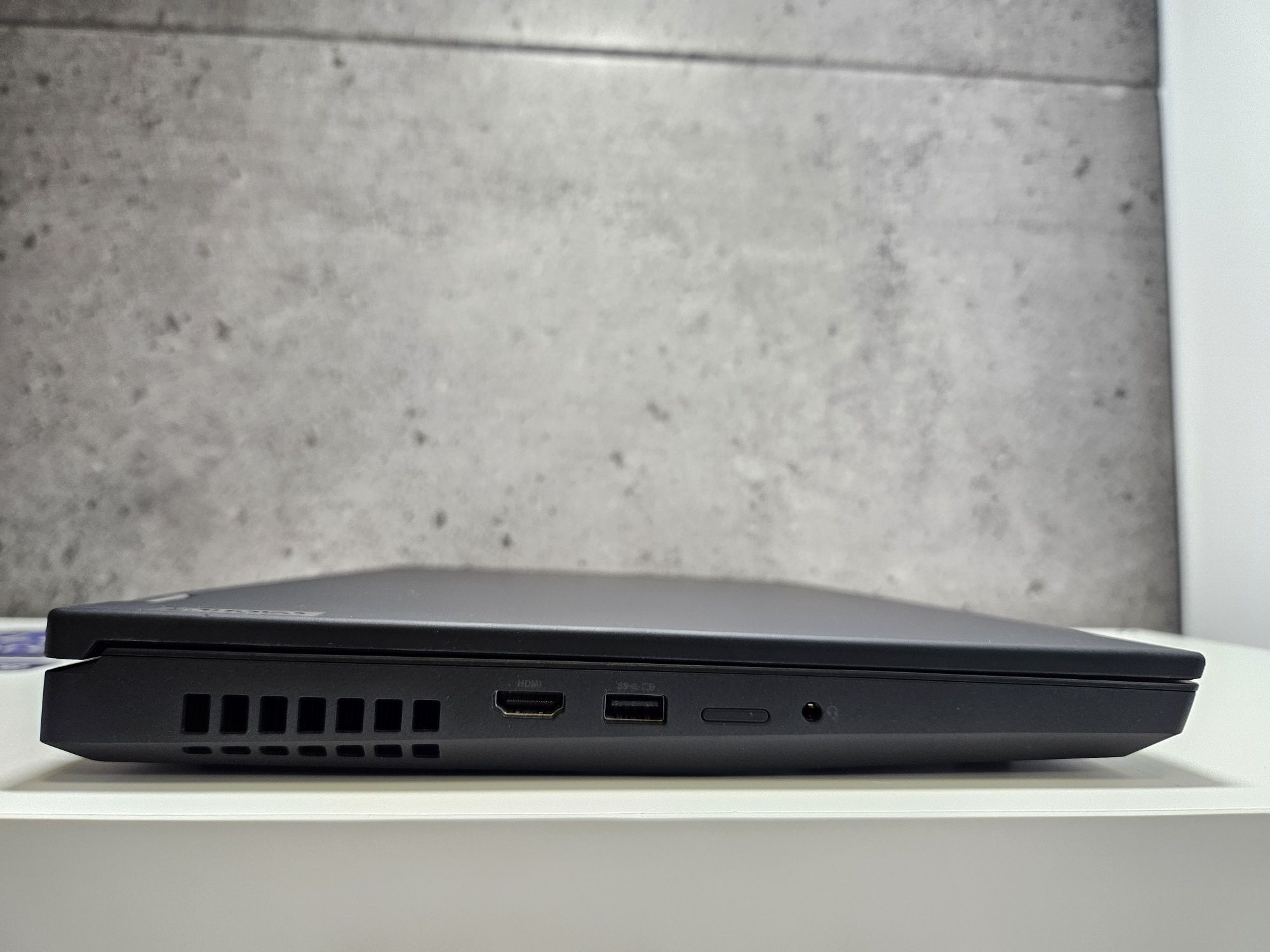 Lenovo ThinkPad P15 G2 | Core i7-11850H 16GB DDR4 512GB SSD NVIDIA W11