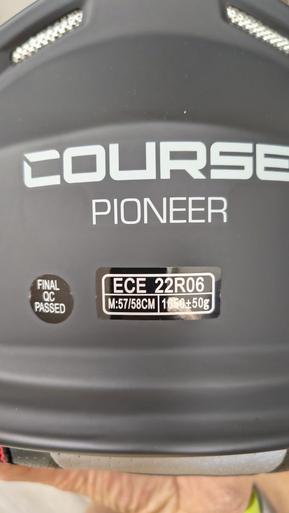 Nowy kask Course Pioneer L i M  czarny mat
