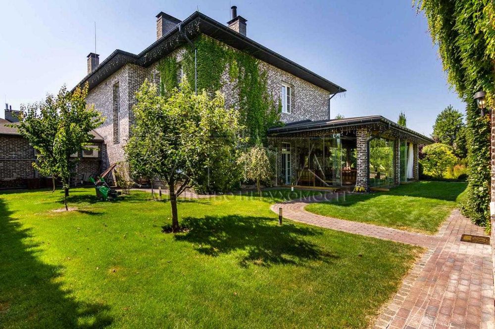 продаж дому в Романкові КГ " СОНЯЧНА ДОЛИНА"