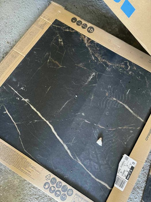 Płytki ścienne i podłogowe