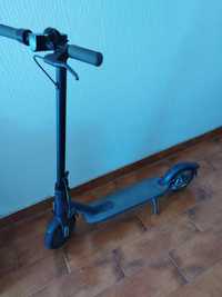 Trotinete XIAOMI Mi Electric Scooter Essential