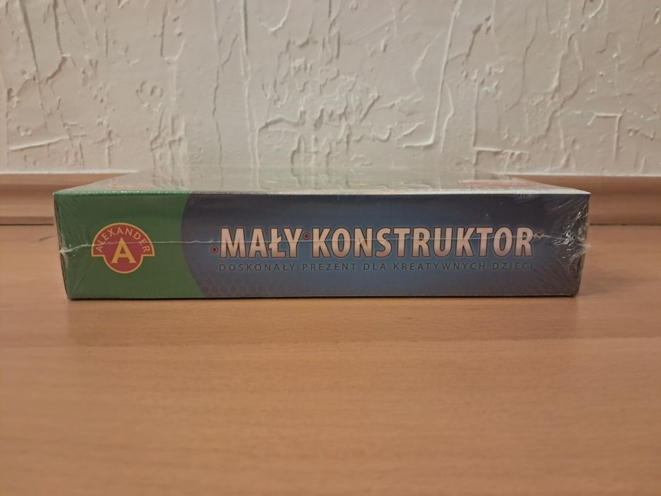 Mały konstruktor TITAN