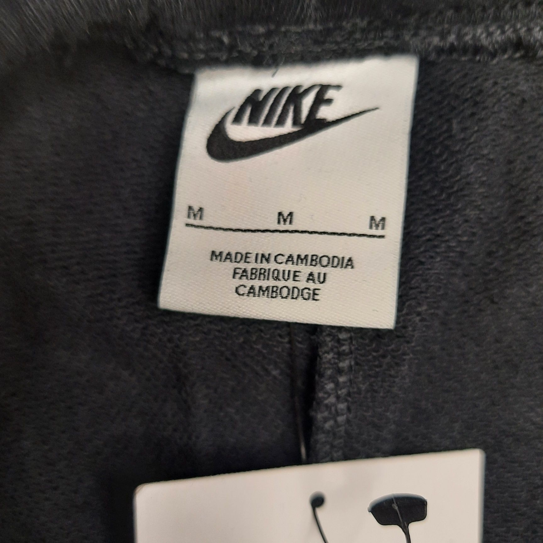 Шорти Nike Sportswear Chill Terry Black HF6940-010