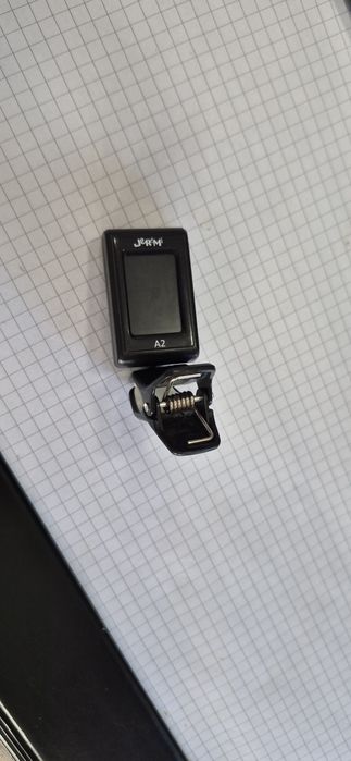 Urządzenie do strojenie gitary/stroik do gitary