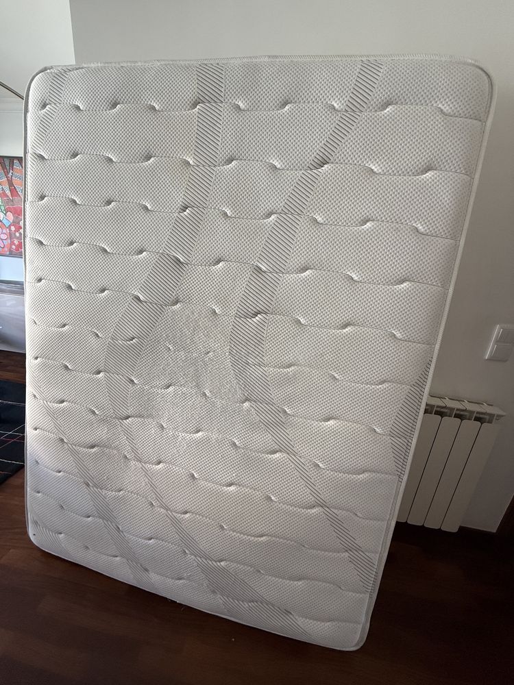 Colchão Pikolin 195 X 150cm viscoelástico