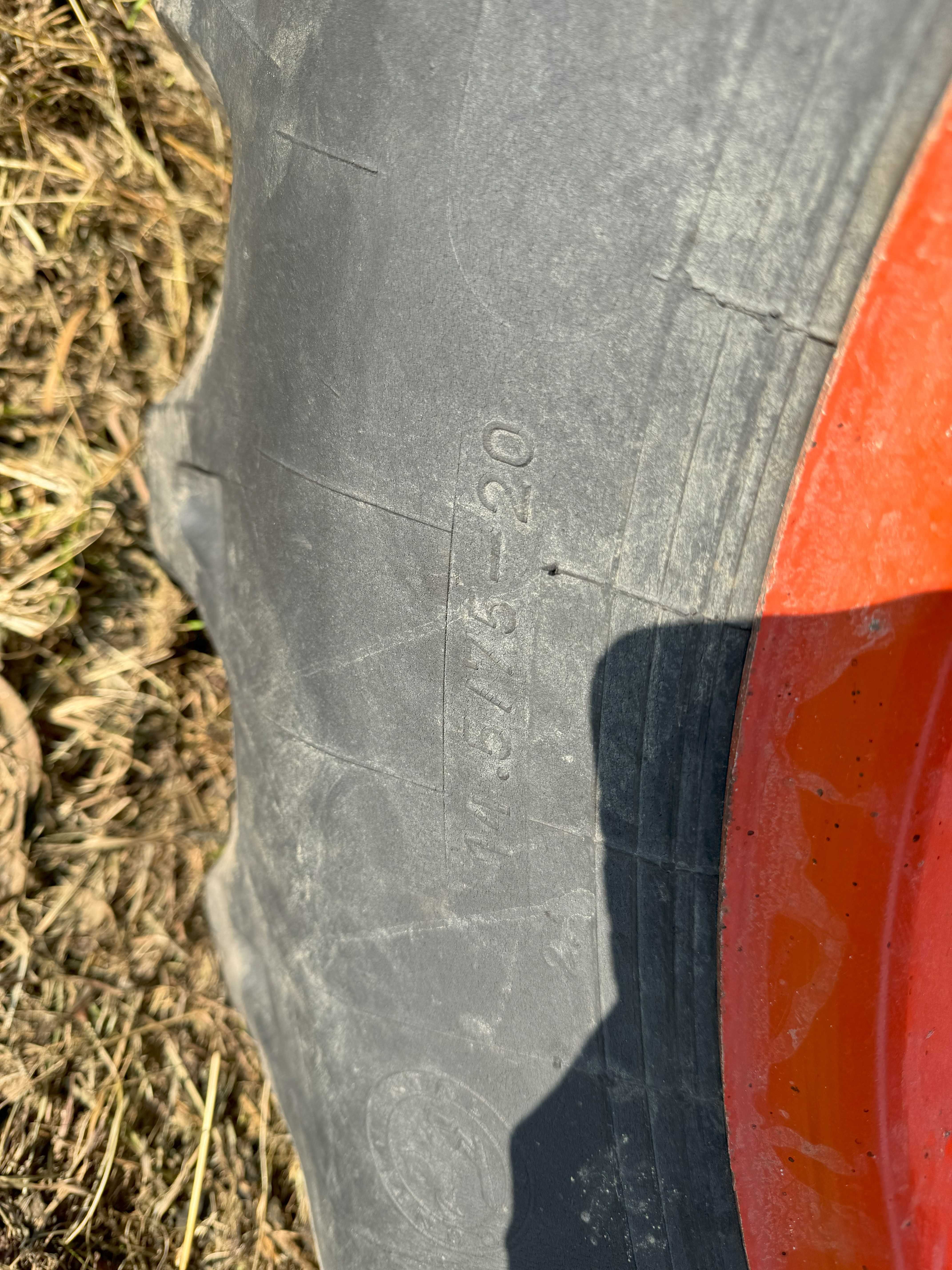 Koło kompl opona 14,4R20, 14,5/75/20 tył kombajn Claas Dominator Mega