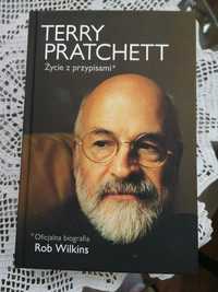 Życie z przypisami. TERRY PRATCHETT