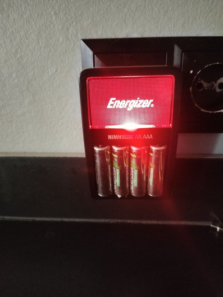 Ładowarka do baterii energizer