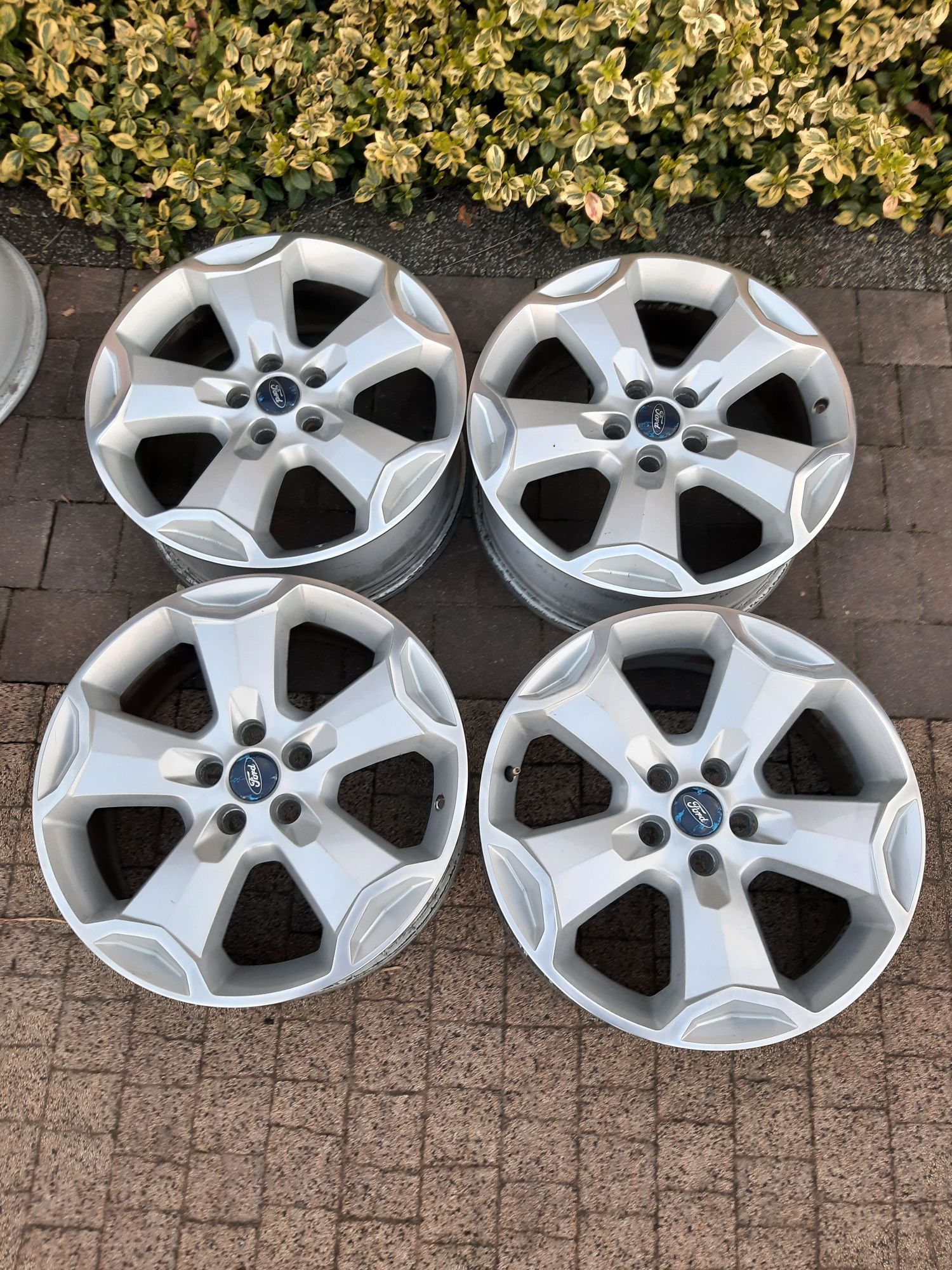 Felgi 18 Ford 5x108 7,5J et52,5