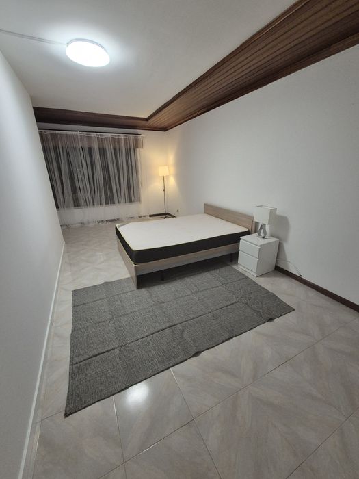 Quarto Individual Espaçoso e Luminoso em Massamá – Tudo Incluído!