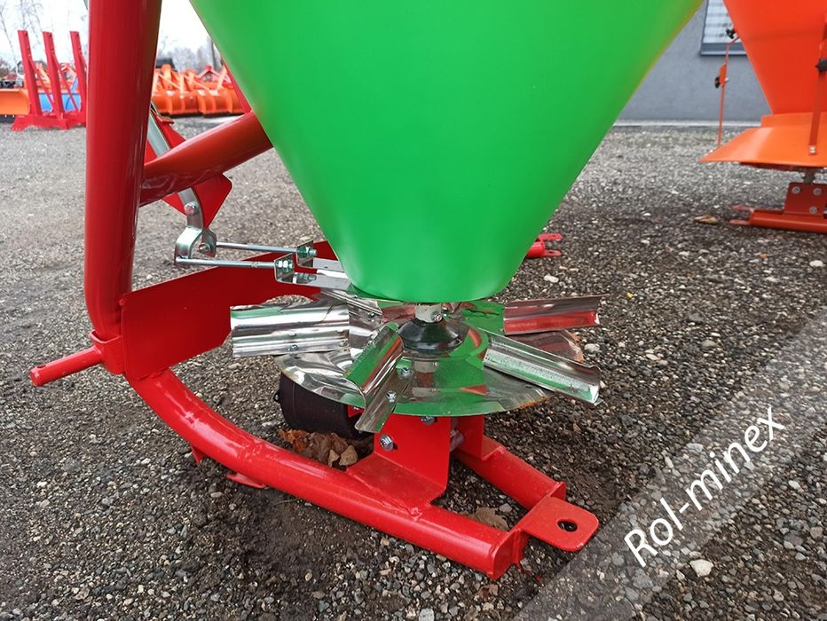 Siewnik ogrodowy nawozow lejek Transport