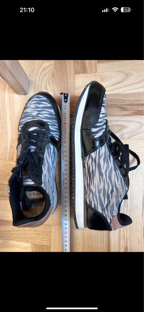 Super wygodne buty z motywem zebra i korkową wkładką