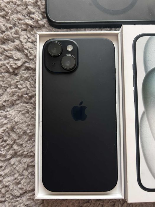 Iphone 15 jak nowy