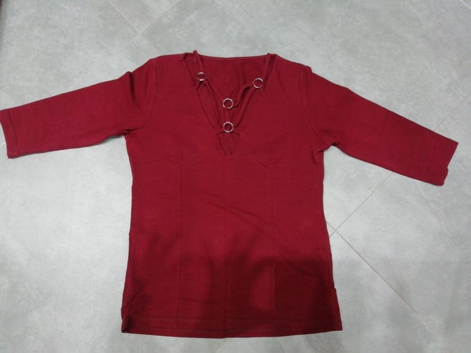 Bluzka dzianinowa z plecionym dekoltem