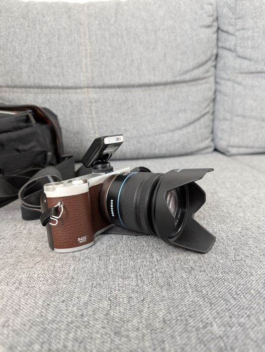 Aparat fotograficzny Samsung NX300