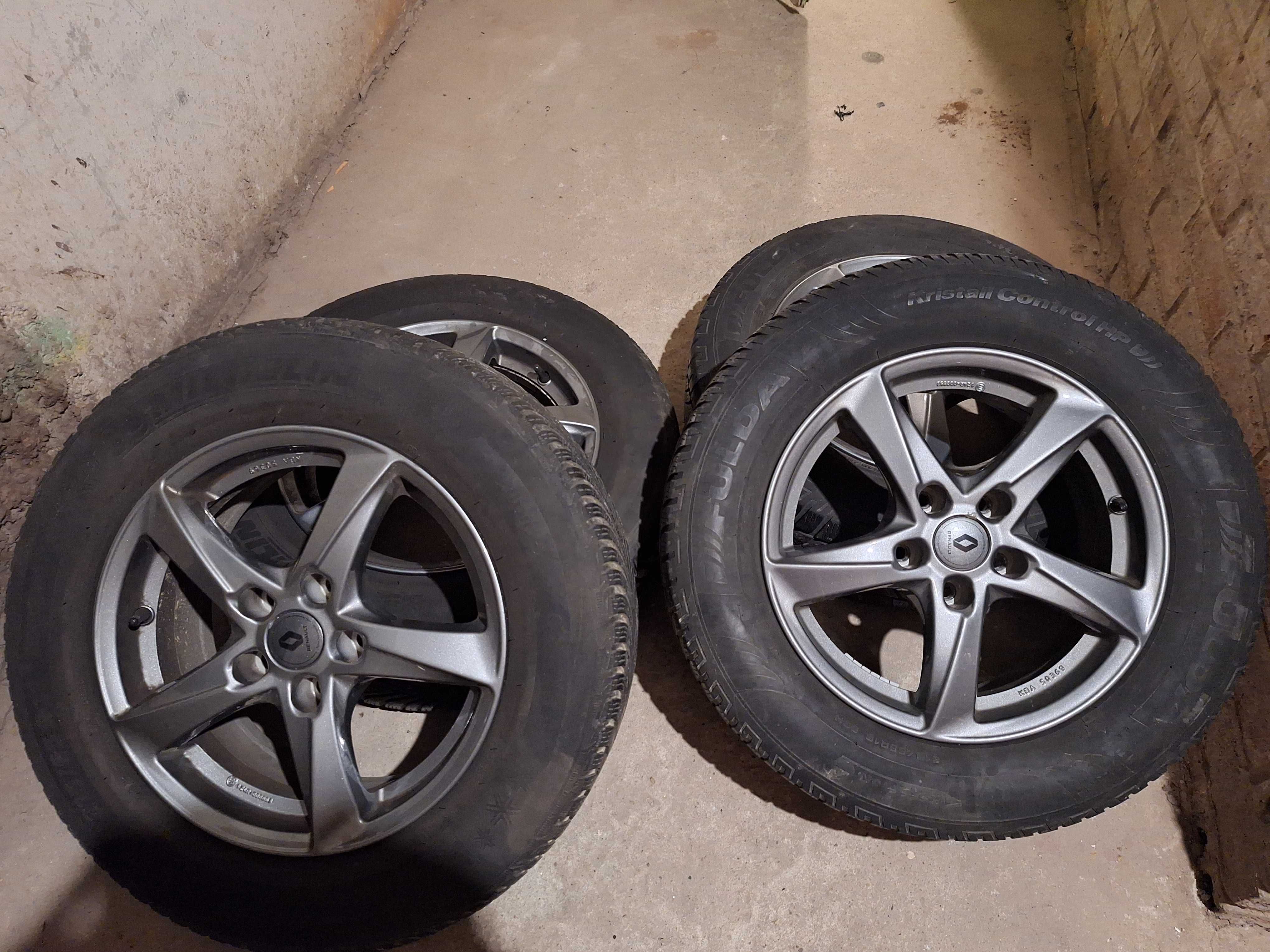 Sprzedam felgi R 16 z Renault kadjar