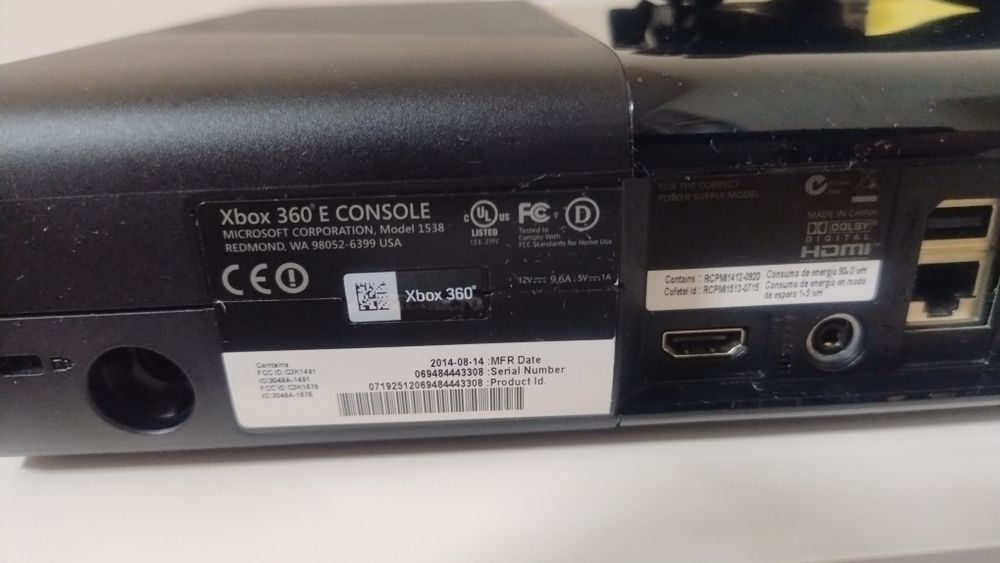 Xbox 360 (zasilacz, gamepad, konsol)