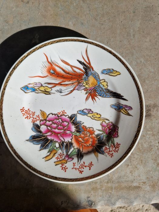 Pratos decorativos  aprox 17cm