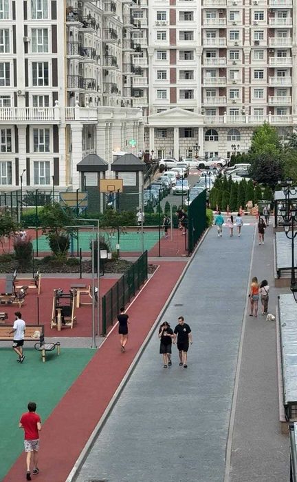 Кутовий Cупер-фасад на площу, 50 кв.м, ЖК Нова Англія, Максимовича