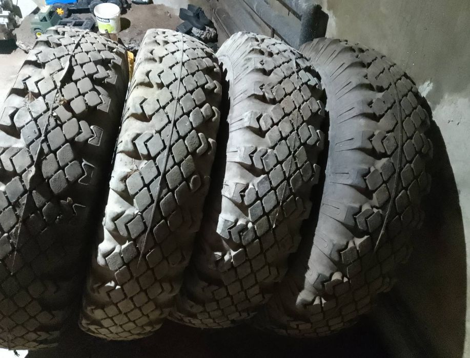 Шини ГАЗ 63. 10.00-18