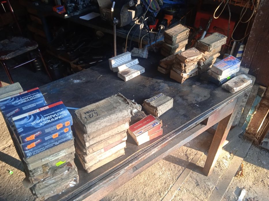 Продам вкладиші москвич М-412, М-408. Ваз -2108 не китайські.