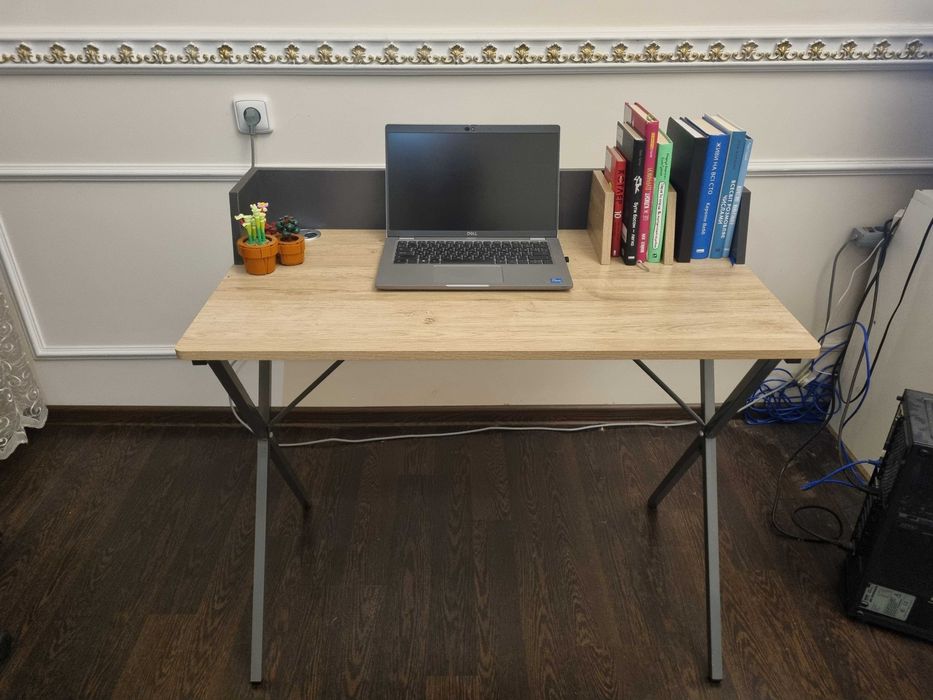 Стіл письмовий комп'ютерний компактний Онікс CD-18103 90x50x84 см