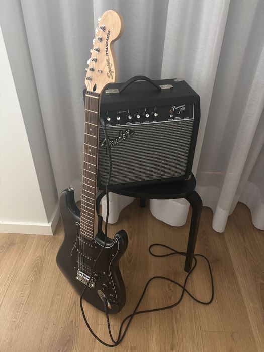 Squier Stratocaster - como nova