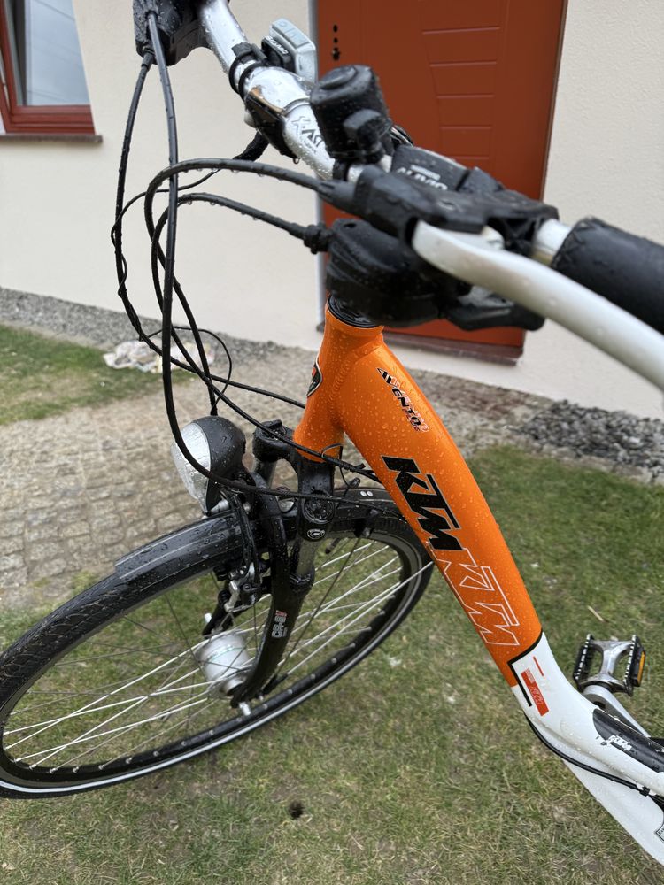 Rower KTM miejsko-trekkingowy