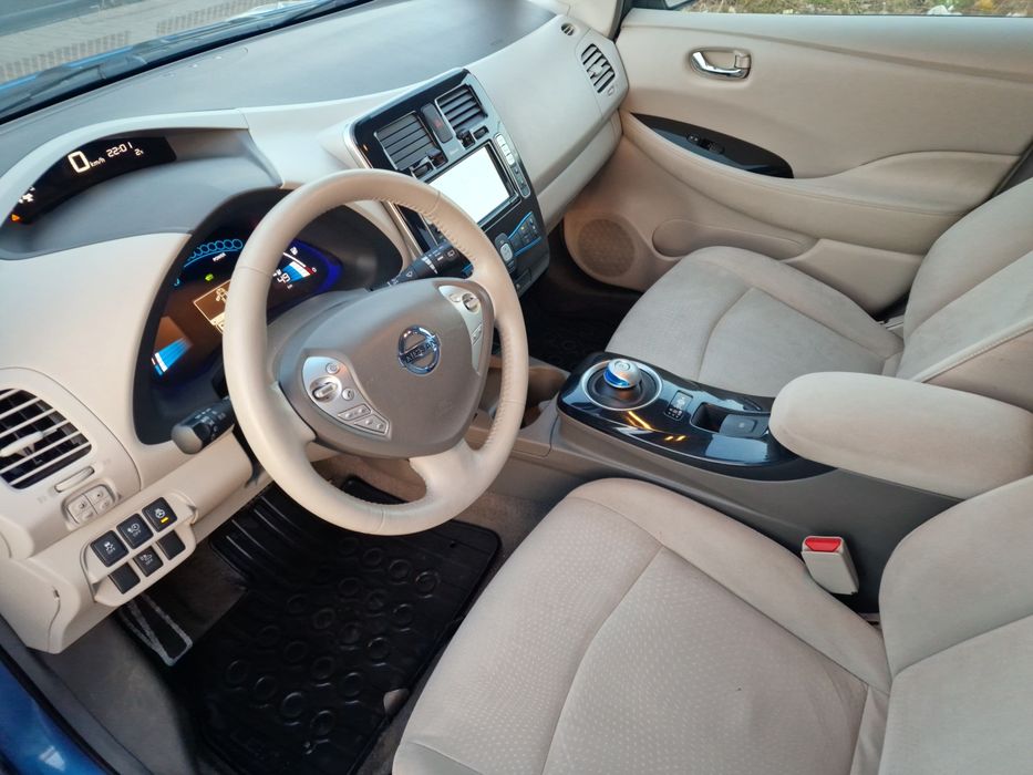 Nissan Leaf 2012рік 112т.км Батарея 10/12