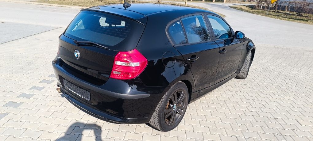 BMW  1 E87  1.6 benzyna Super stan