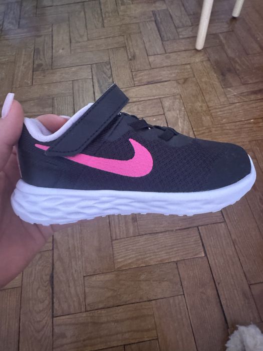 Tenis crianca nike