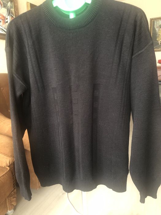 Мужской свитер бу в хорошем состоянии