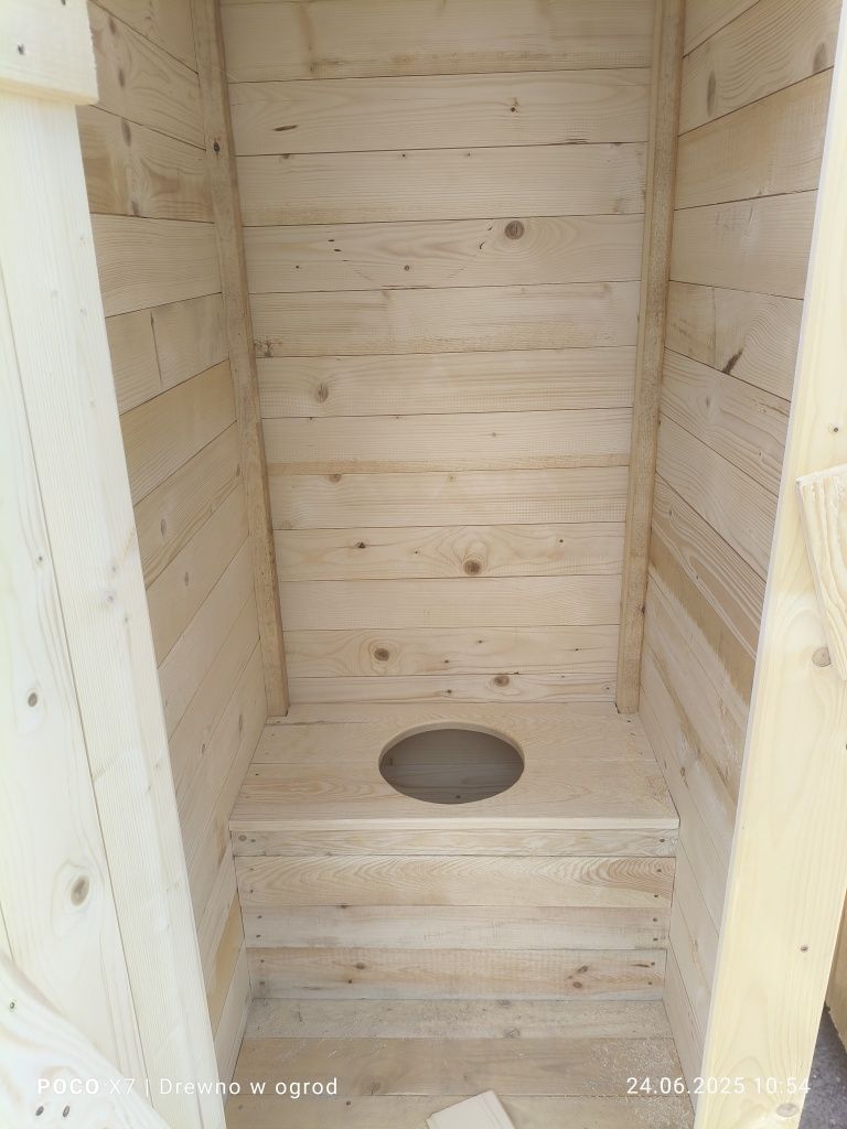 Toaleta drewniana, wc, kibelek, wychodek