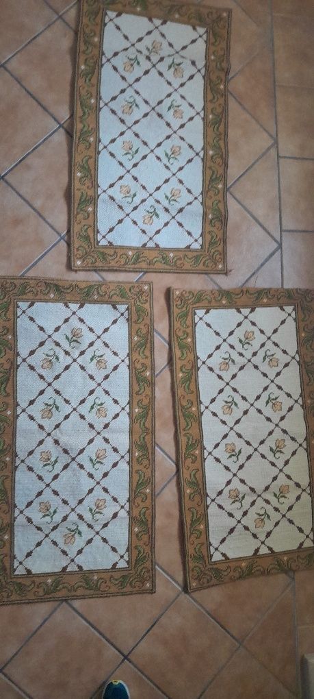 Tapetes de Arraiolos! 35€ cada um!