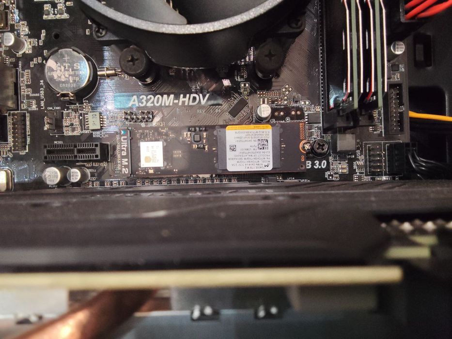 Компьютер ryzen 5 1600.