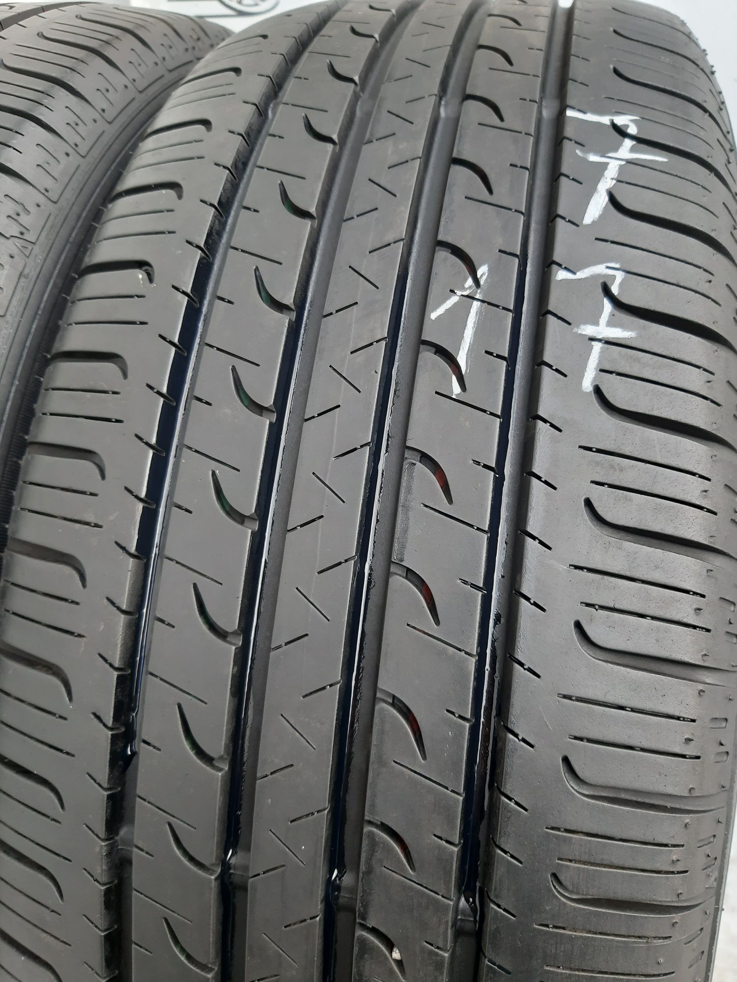 225/55r19 99V Goodyear EfficientGrip SUV 4x4