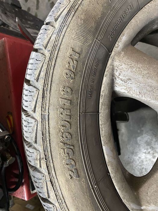 Шини зимові з дисками 5/112 r 16шини 206/60 r 16
