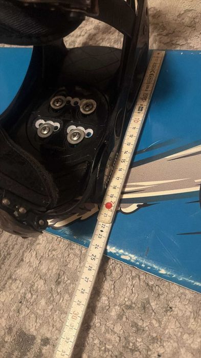 Deska snowboardowa Nidecker Swisengineering 139 cm + wiązania Burton