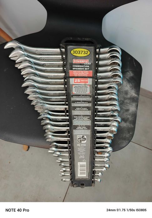 Zestaw kluczy. Zapraszam do kontaktu.