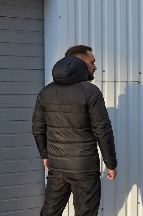 Куртка чоловіча демісезонна з капюшоном Nike чорна