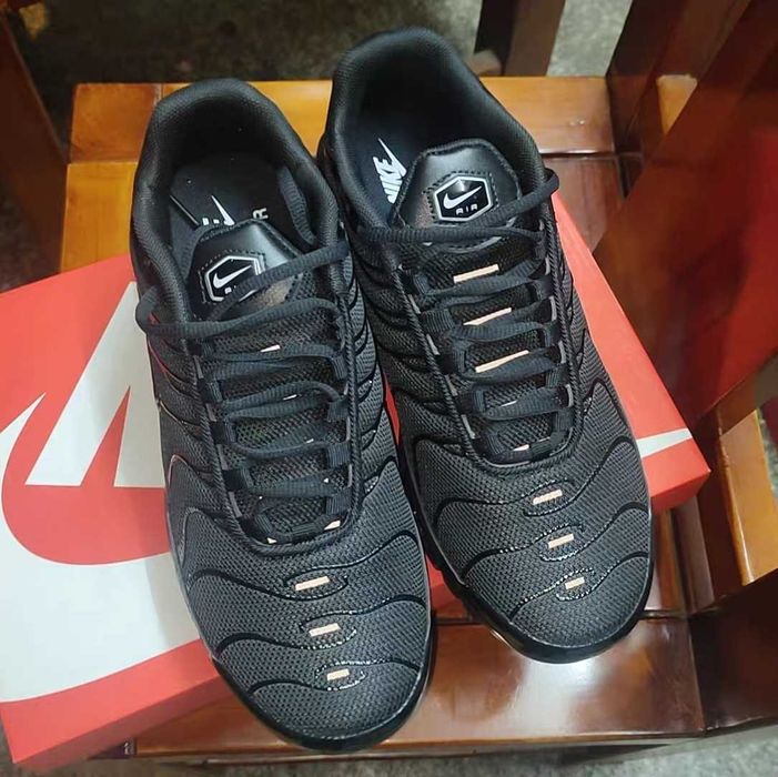 Buty Trampk Nike Air Max TN Plus Black R.37.5