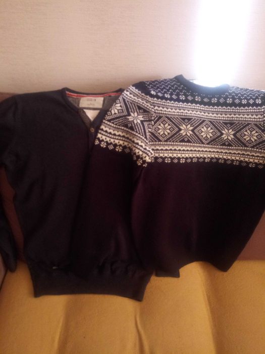 Komplet dwóch eleganckich swetrów młodzieżowych House rozm. S