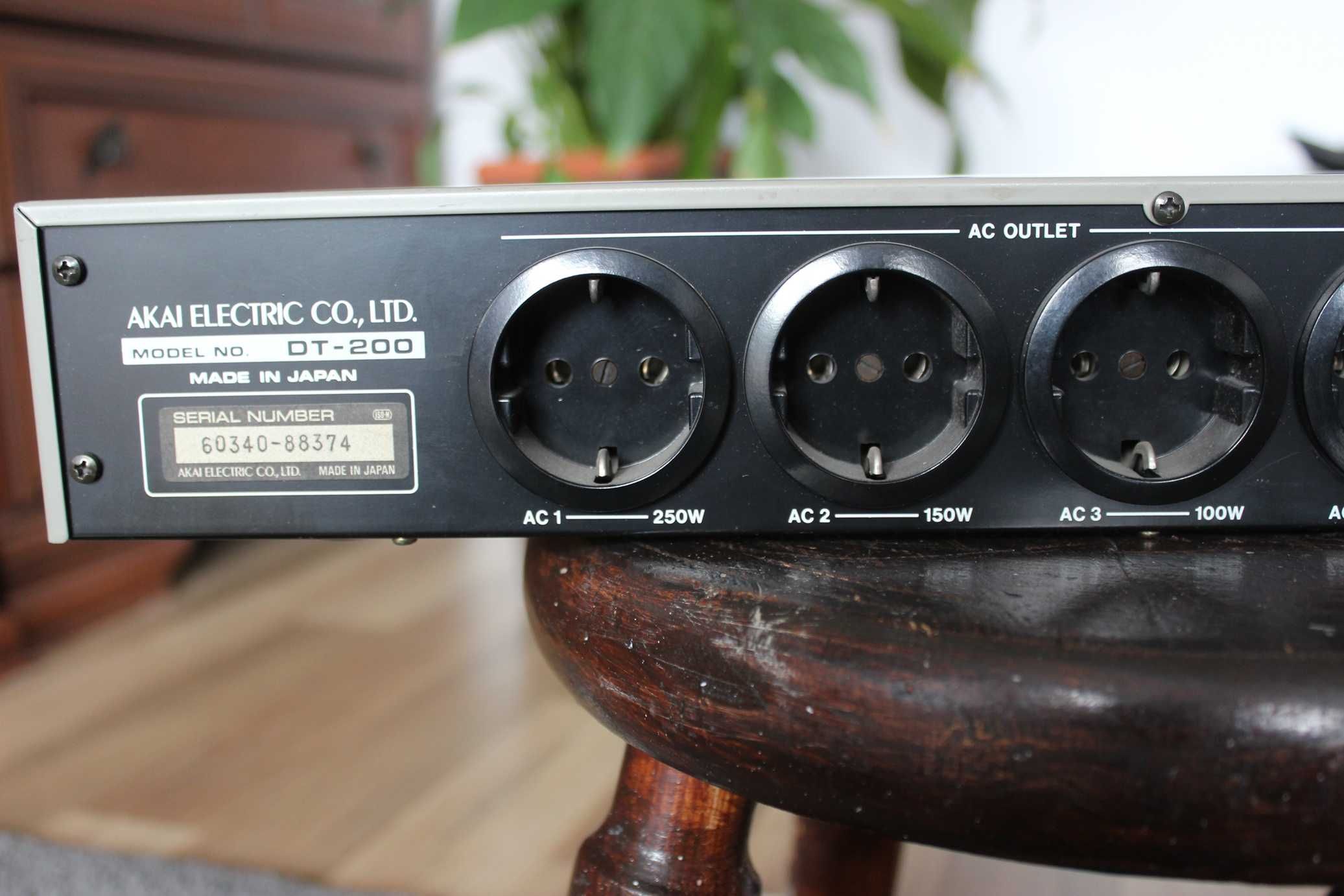 Akai Audio Timer DT-200