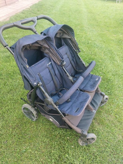 Прогулянкова коляска для двійні