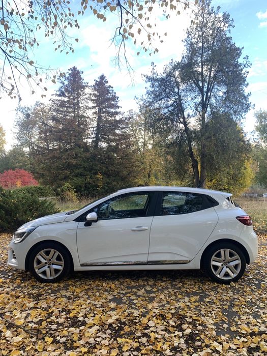 Renault Clio 5 2020 год в отличном состоянии